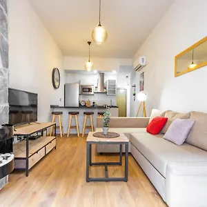  Appartement Cozy Flat With Common Pool & Parking - Center By Rems Espagne
